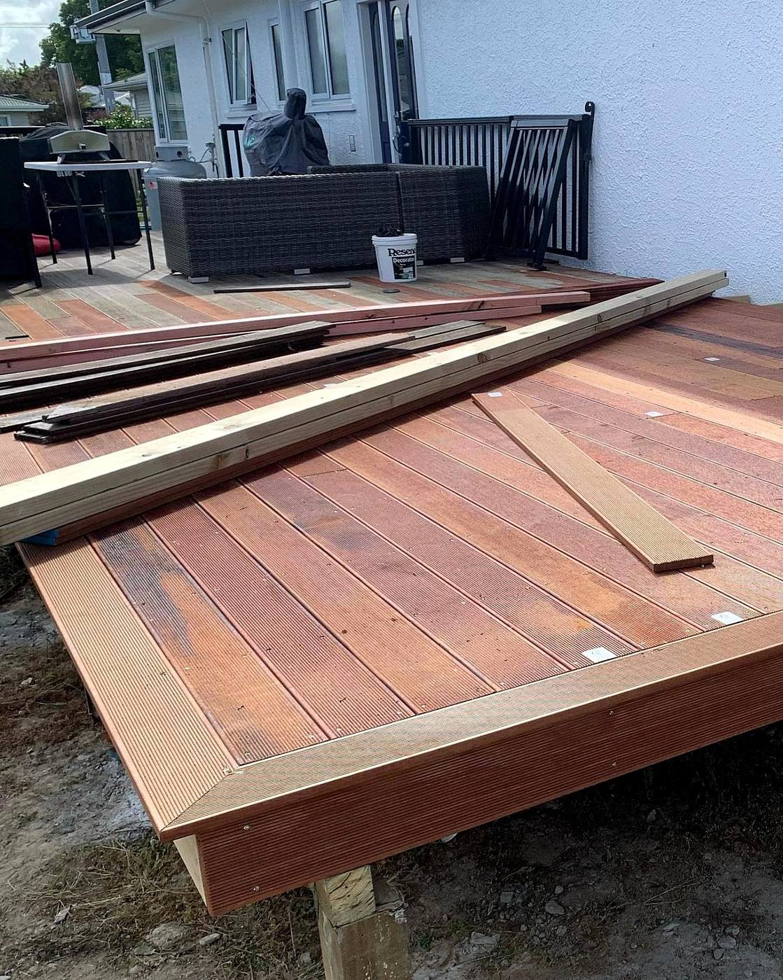 Composite deck boards going down at a corner